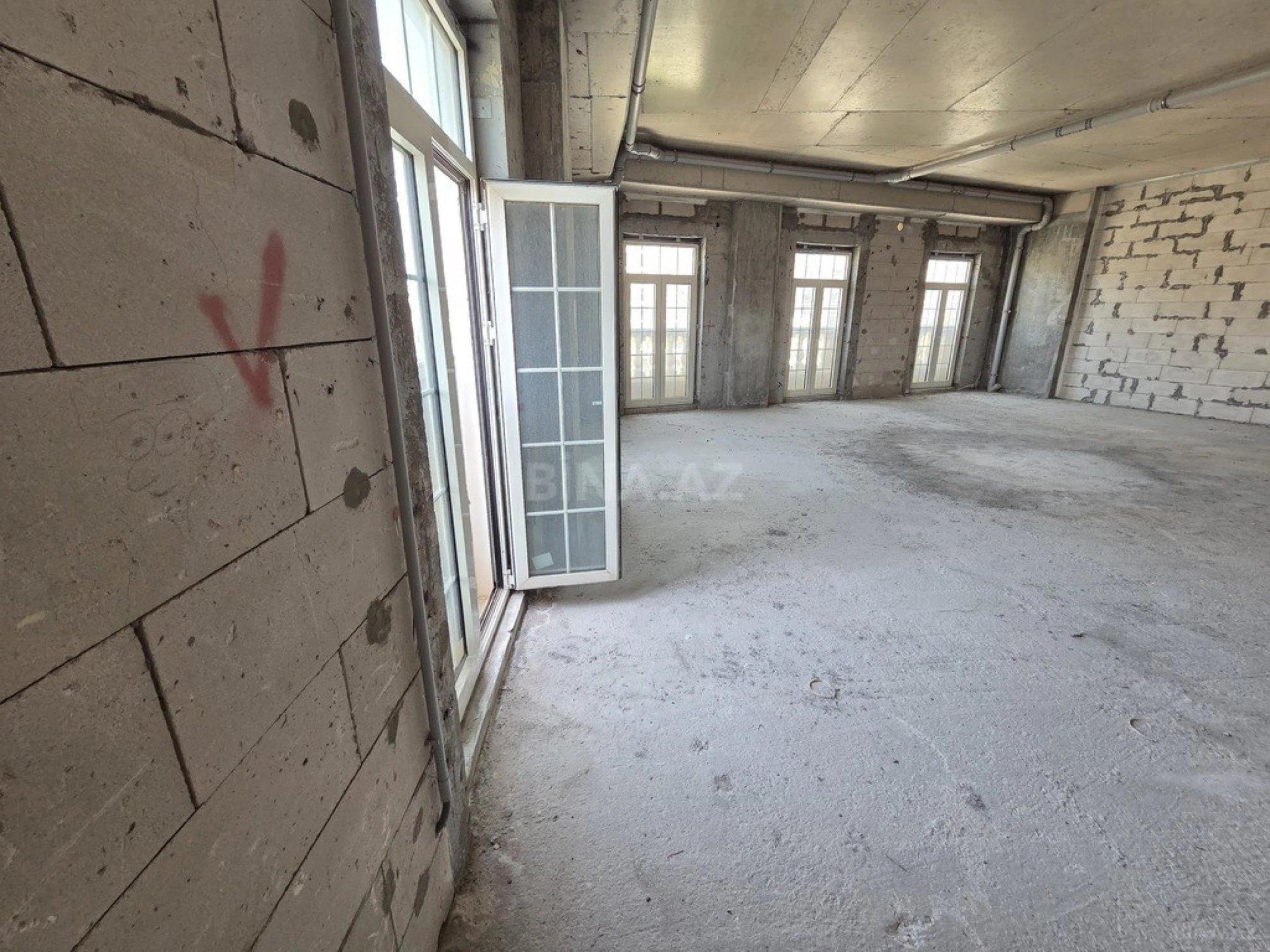 Satılır 3 otaqlı mənzil 118.4 m²