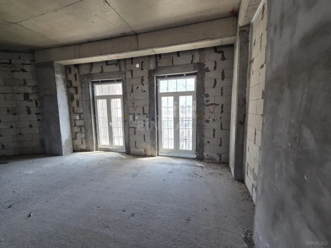 Satılır 3 otaqlı mənzil 118.4 m²