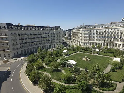 Satılır 3 otaqlı mənzil 118.4 m²