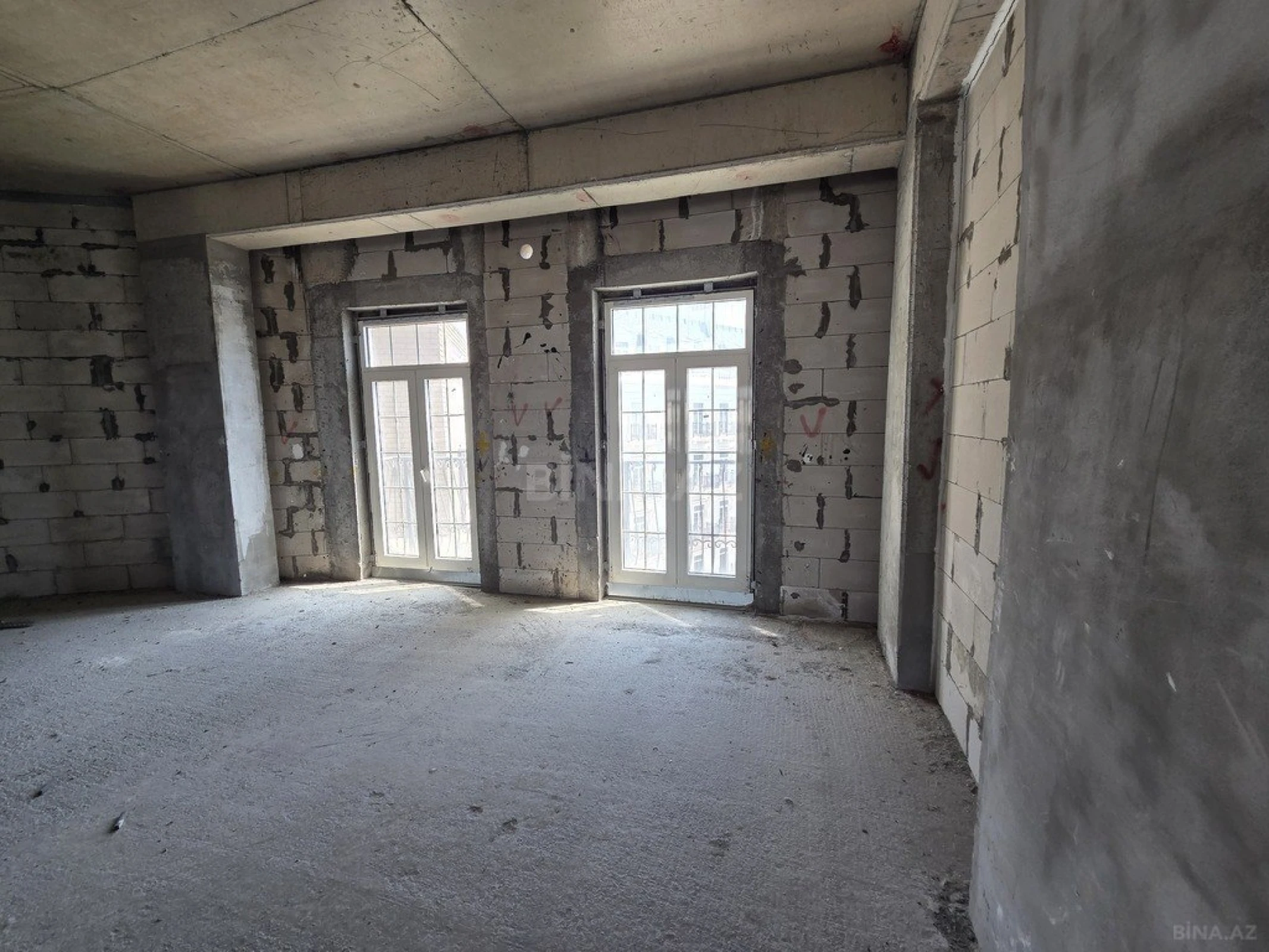 Satılır 3 otaqlı mənzil 112.2 m²