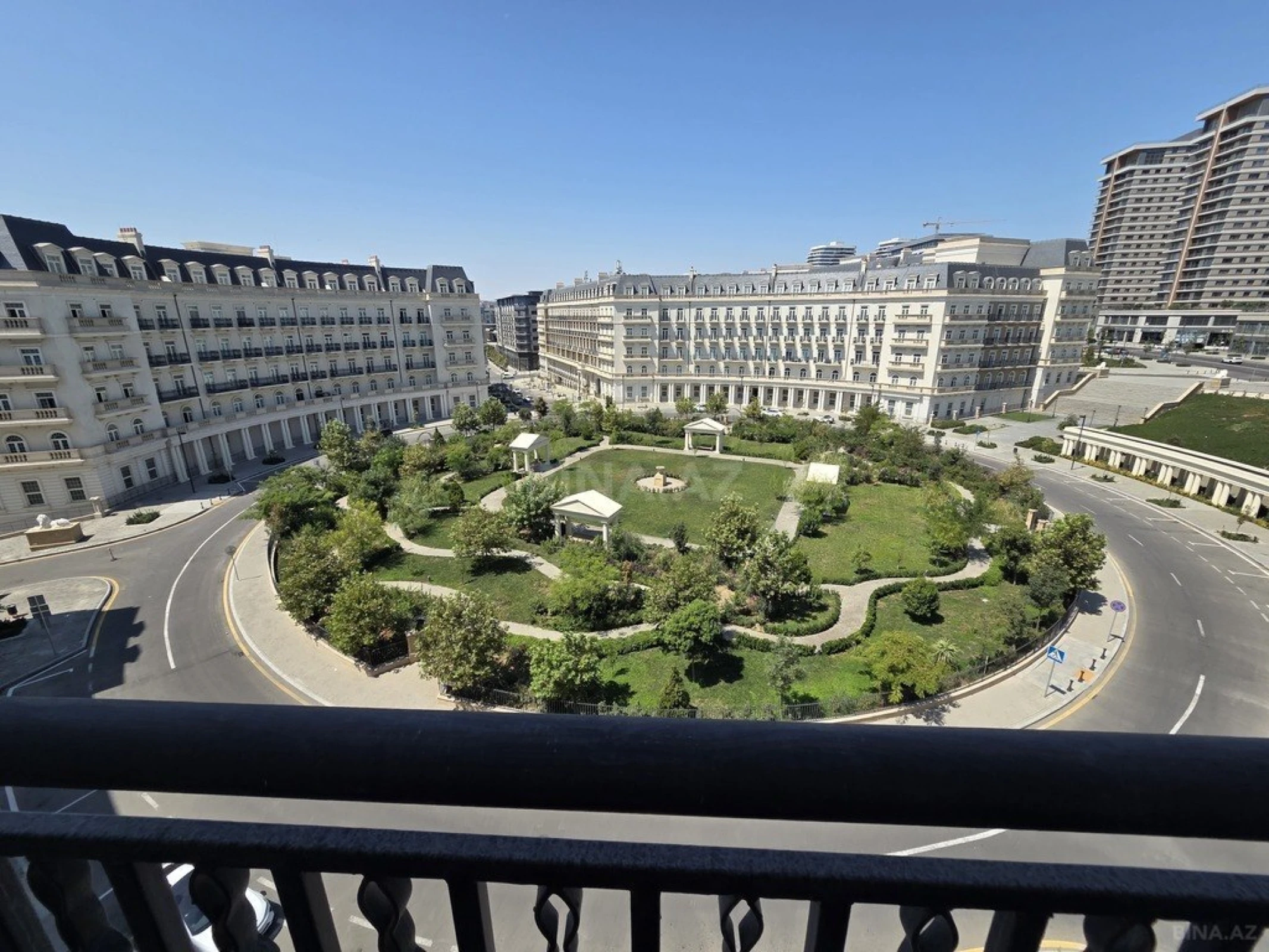 Satılır 3 otaqlı mənzil 112.2 m²