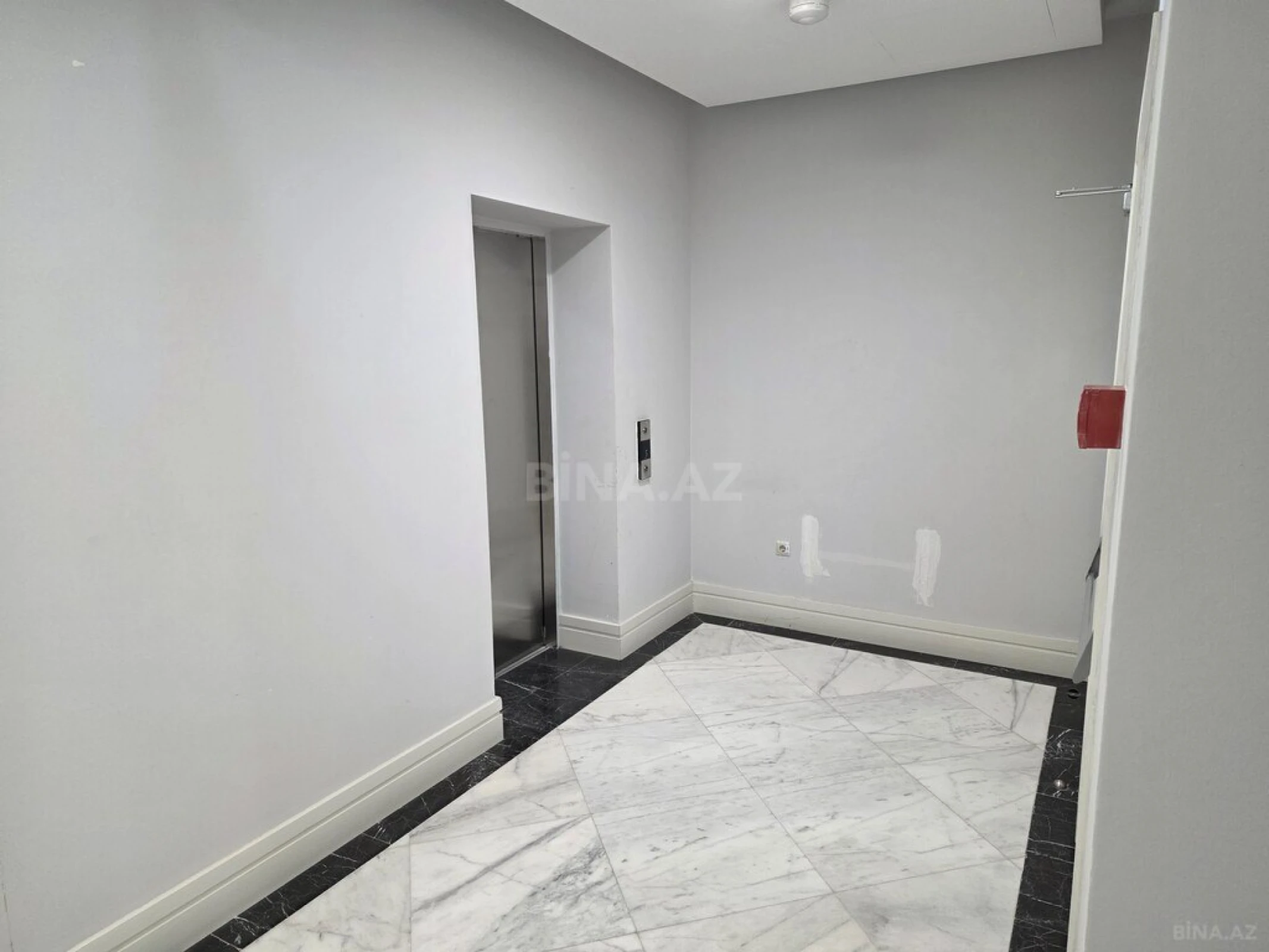 Satılır 3 otaqlı mənzil 112.2 m²