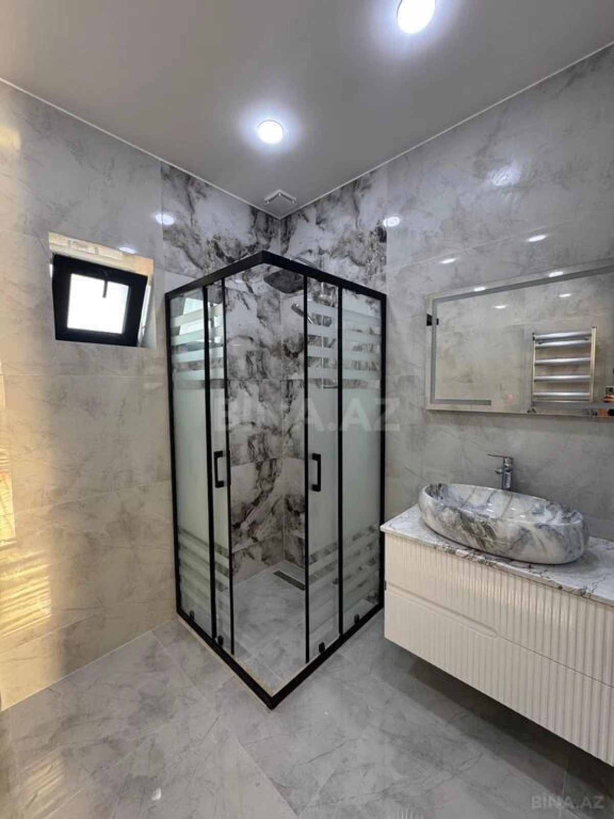 Satılır 4 otaqlı həyət evi 200 m²