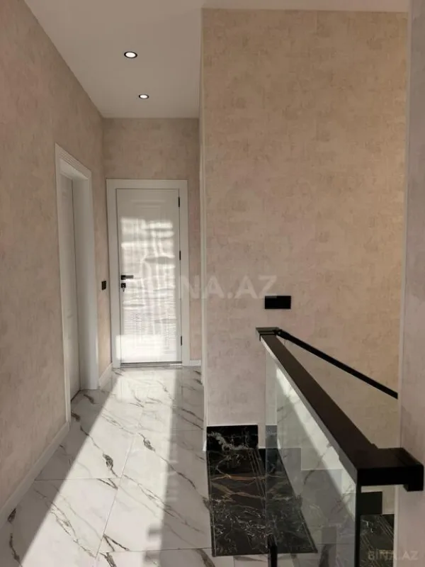 Satılır 4 otaqlı həyət evi 200 m²