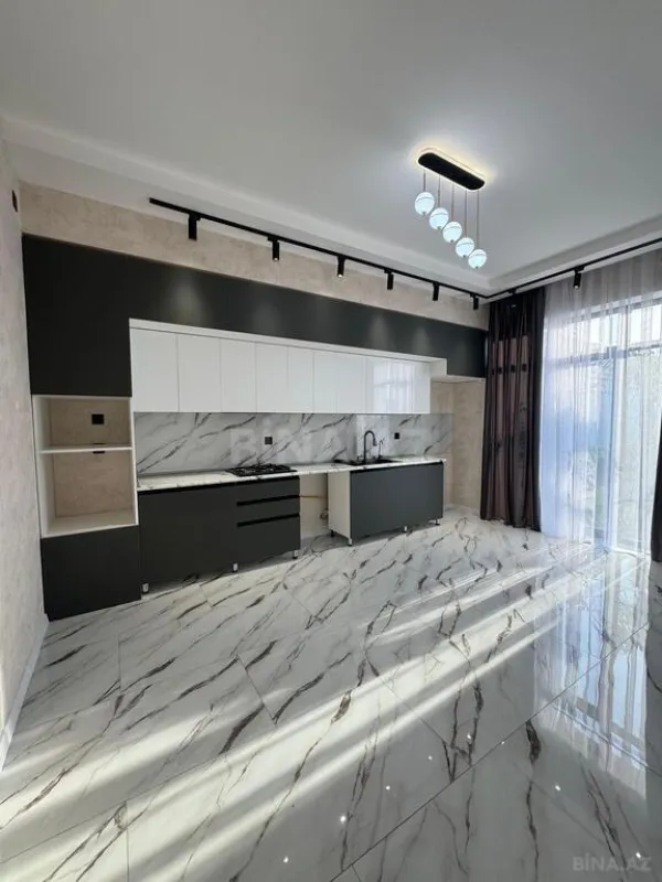 Satılır 4 otaqlı həyət evi 200 m²