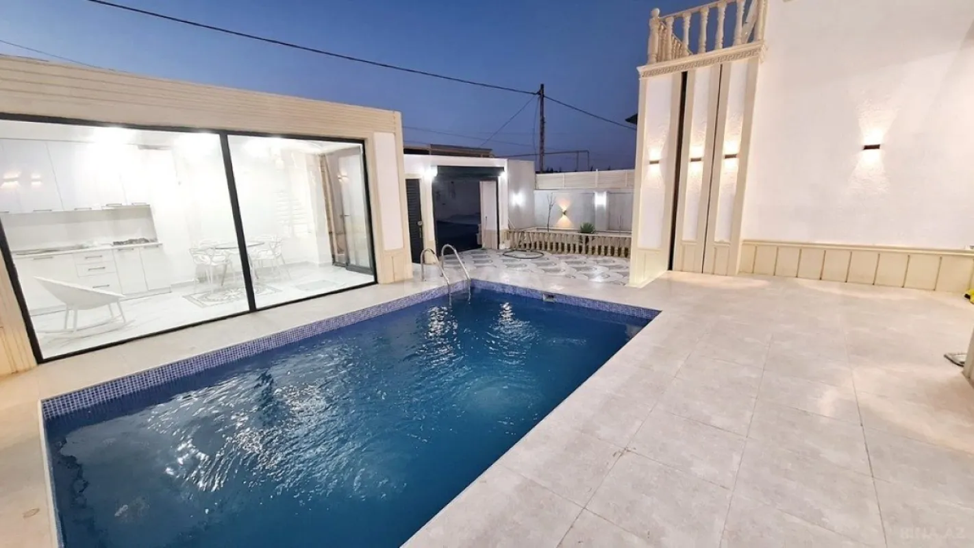 Kirayə verilir 5 otaqlı həyət evi 250 m²