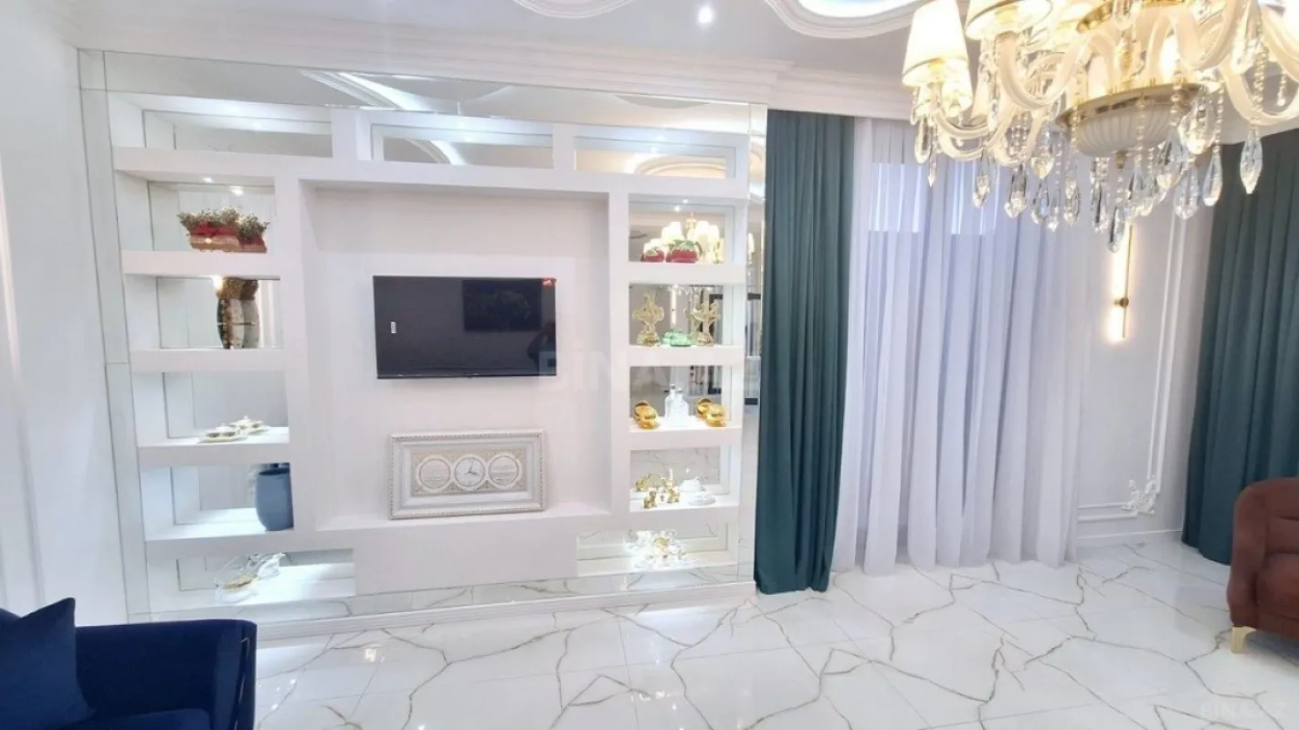 Kirayə verilir 5 otaqlı həyət evi 250 m²