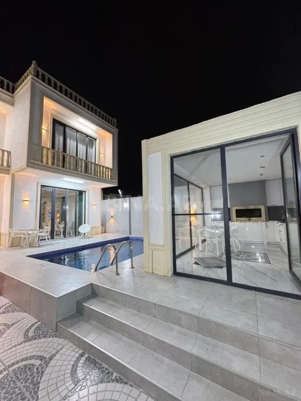 Kirayə verilir 5 otaqlı həyət evi 250 m²