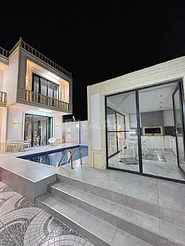 Kirayə verilir 5 otaqlı həyət evi 250 m²