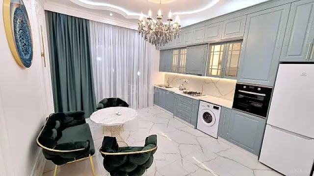 Kirayə verilir 5 otaqlı həyət evi 250 m²