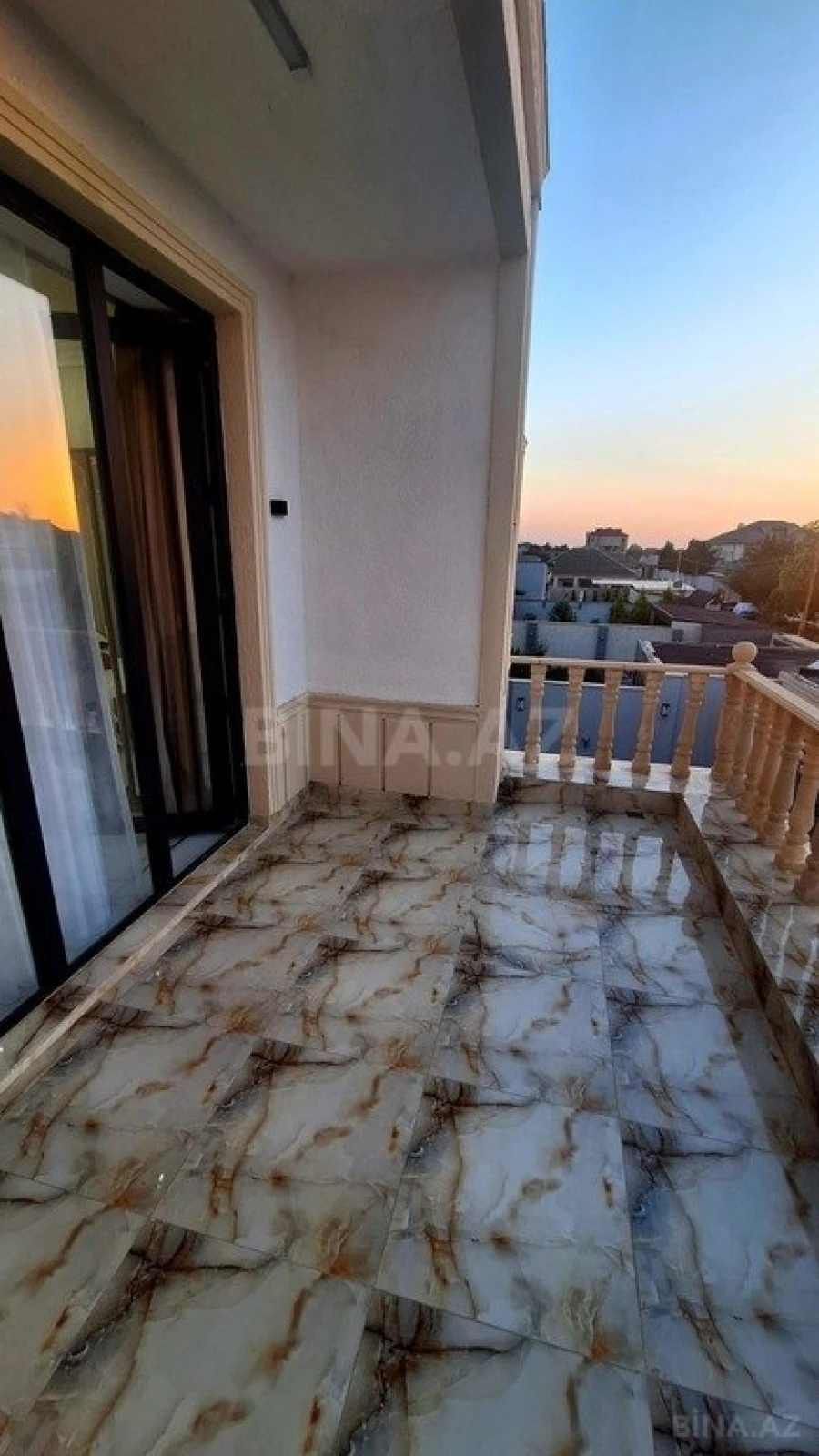 Kirayə verilir 5 otaqlı həyət evi 250 m²