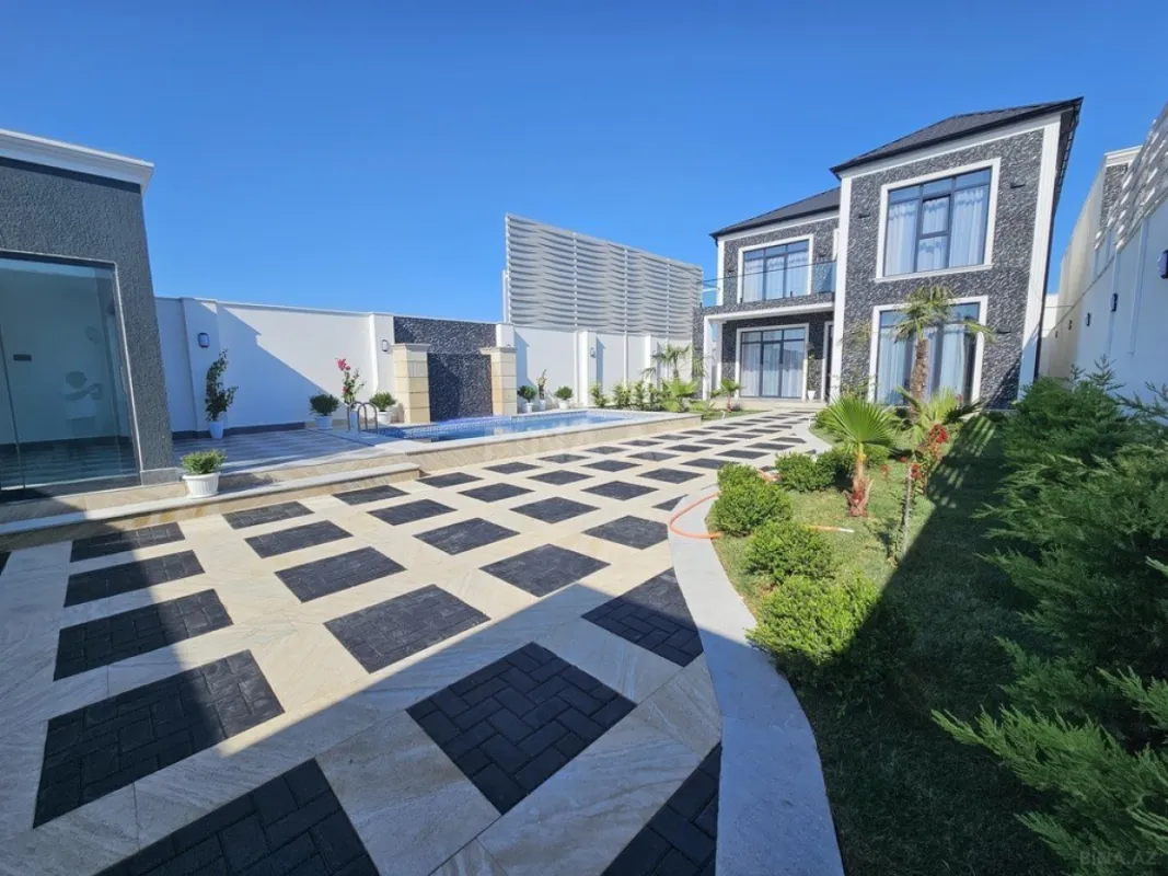 Satılır 5 otaqlı həyət evi 200 m²
