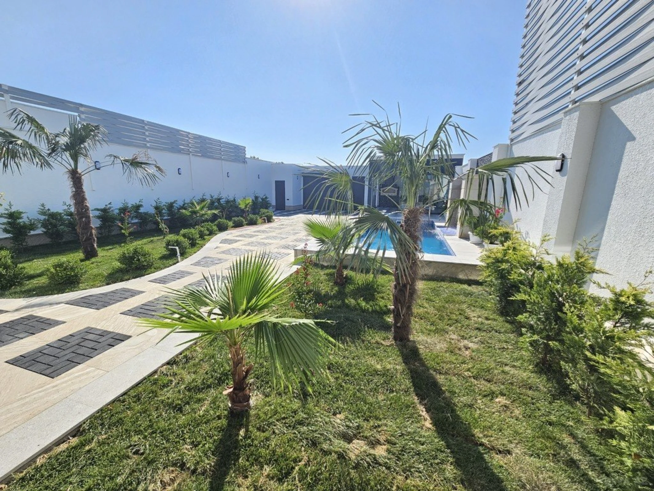 Satılır 5 otaqlı həyət evi 200 m²