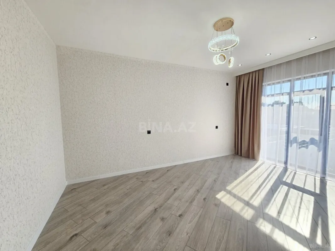 Satılır 5 otaqlı həyət evi 200 m²