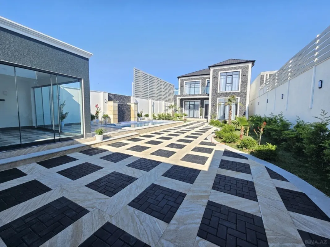 Satılır 5 otaqlı həyət evi 200 m²