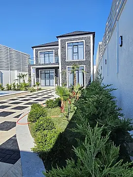 Satılır 5 otaqlı həyət evi 200 m²