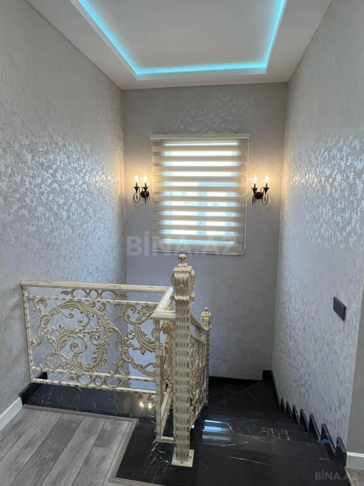 Satılır 5 otaqlı həyət evi 220 m²