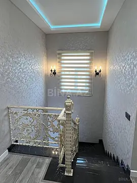Satılır 5 otaqlı həyət evi 220 m²