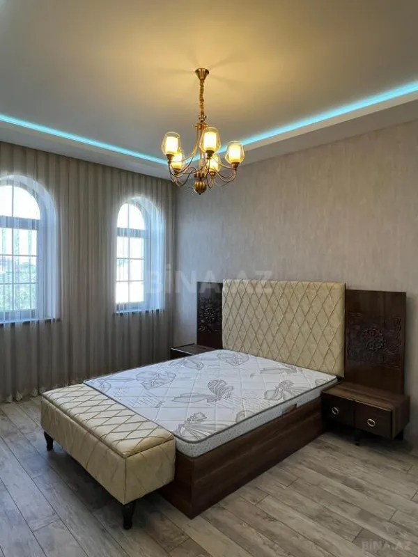 Satılır 5 otaqlı həyət evi 220 m²