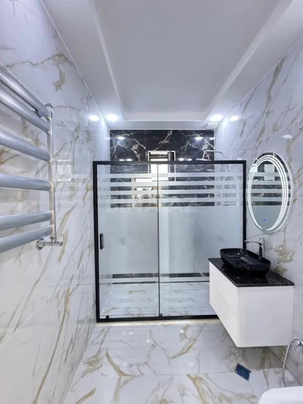 Satılır 5 otaqlı həyət evi 200 m²