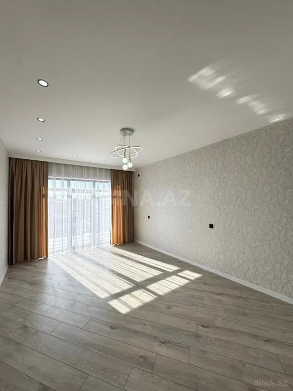 Satılır 5 otaqlı həyət evi 200 m²