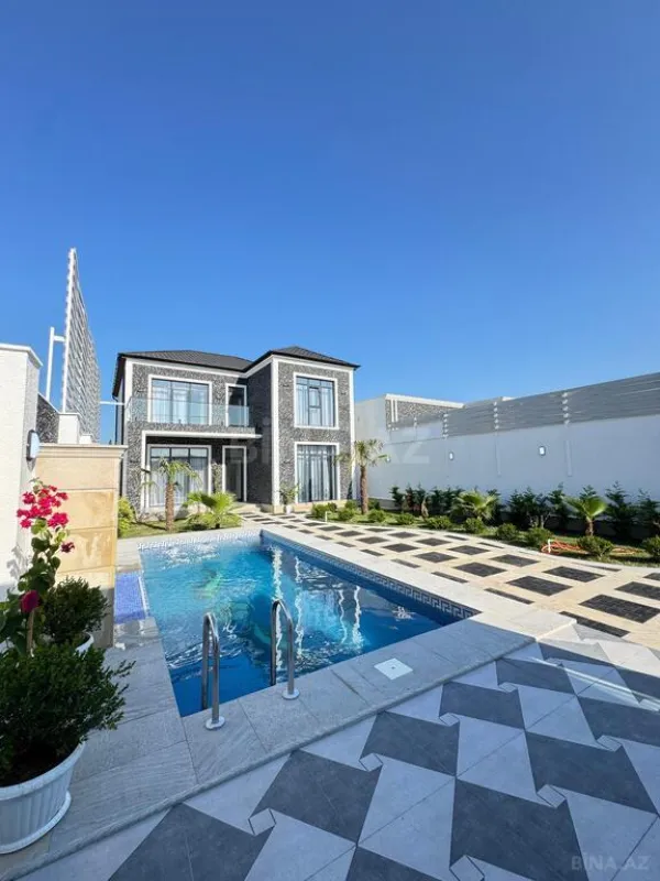 Satılır 5 otaqlı həyət evi 200 m²