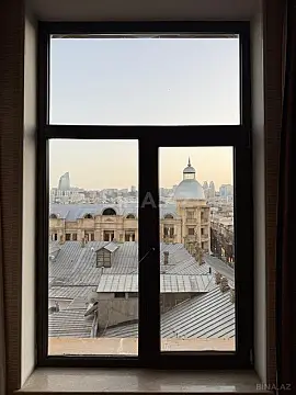 Satılır 3 otaqlı mənzil 138 m²