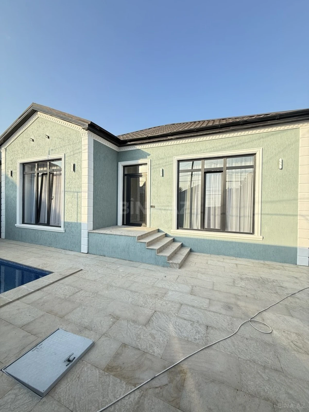 Satılır 4 otaqlı həyət evi 135 m²