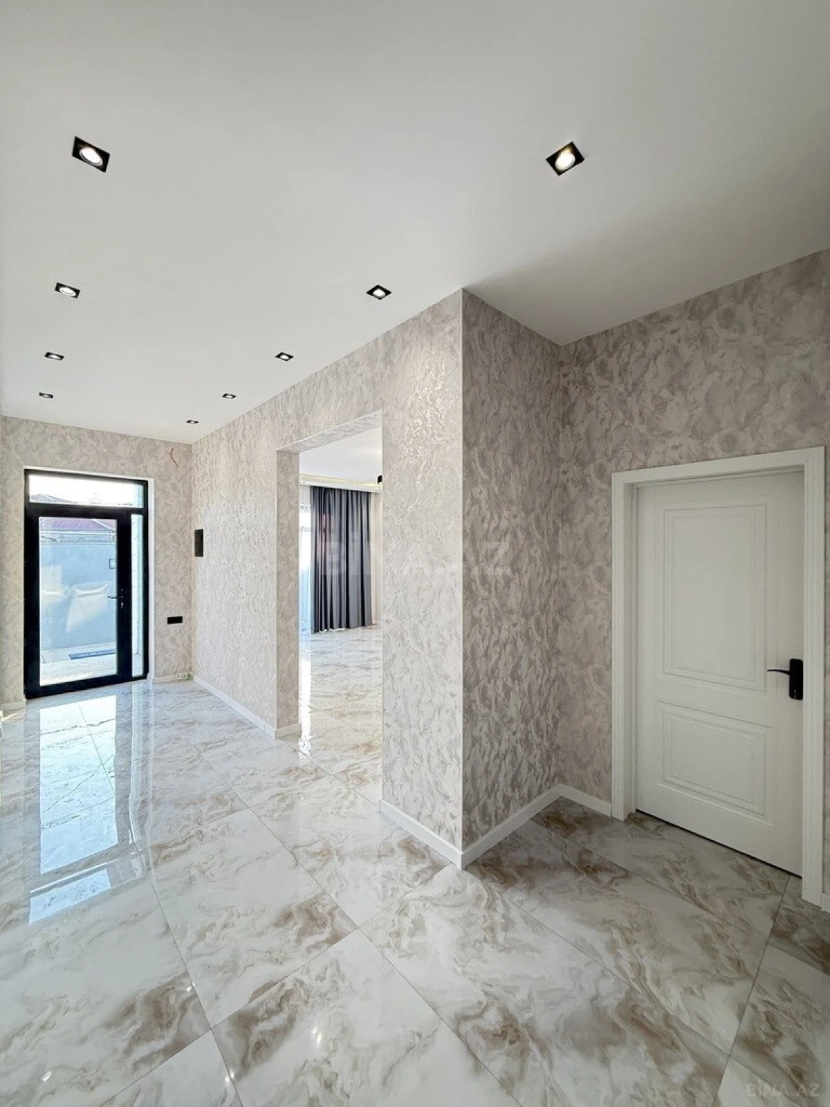 Satılır 4 otaqlı həyət evi 135 m²