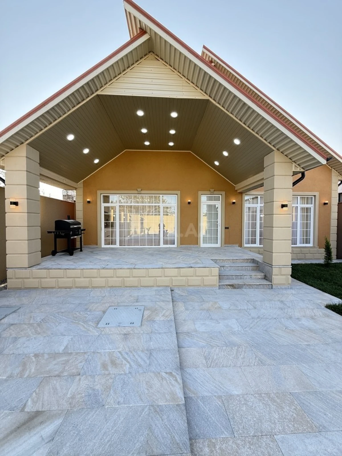 Satılır 4 otaqlı həyət evi 150 m²