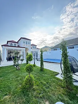Satılır 5 otaqlı həyət evi 240 m²