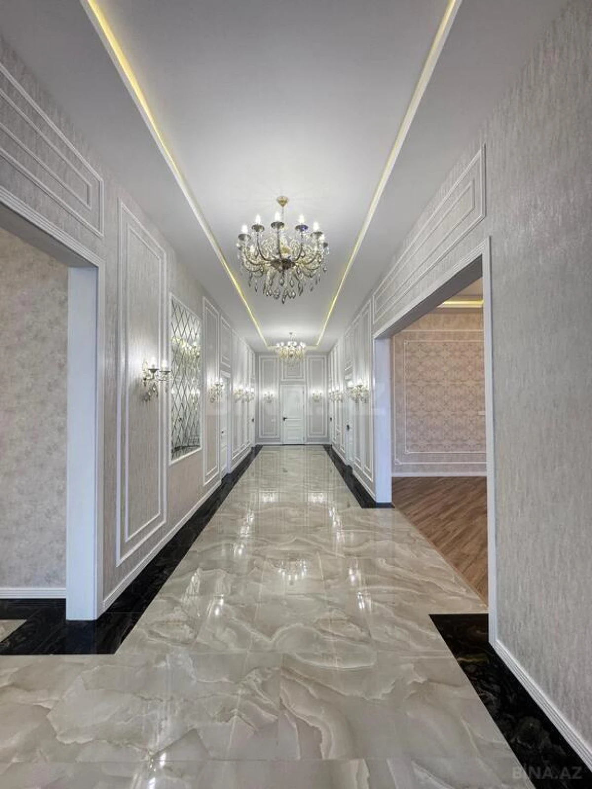 Satılır 5 otaqlı həyət evi 240 m²