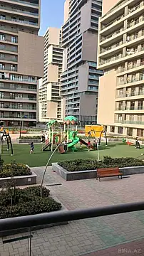 Satılır 4 otaqlı mənzil 180 m²