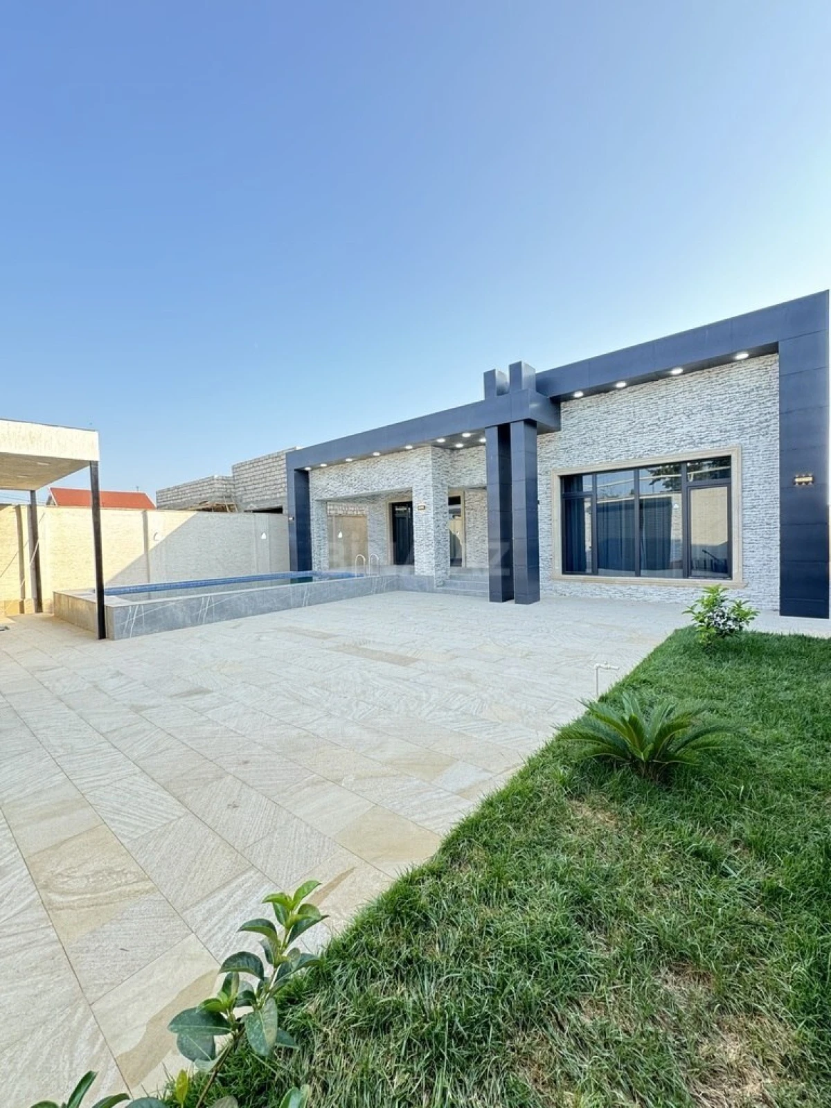 Satılır 4 otaqlı həyət evi 160 m²