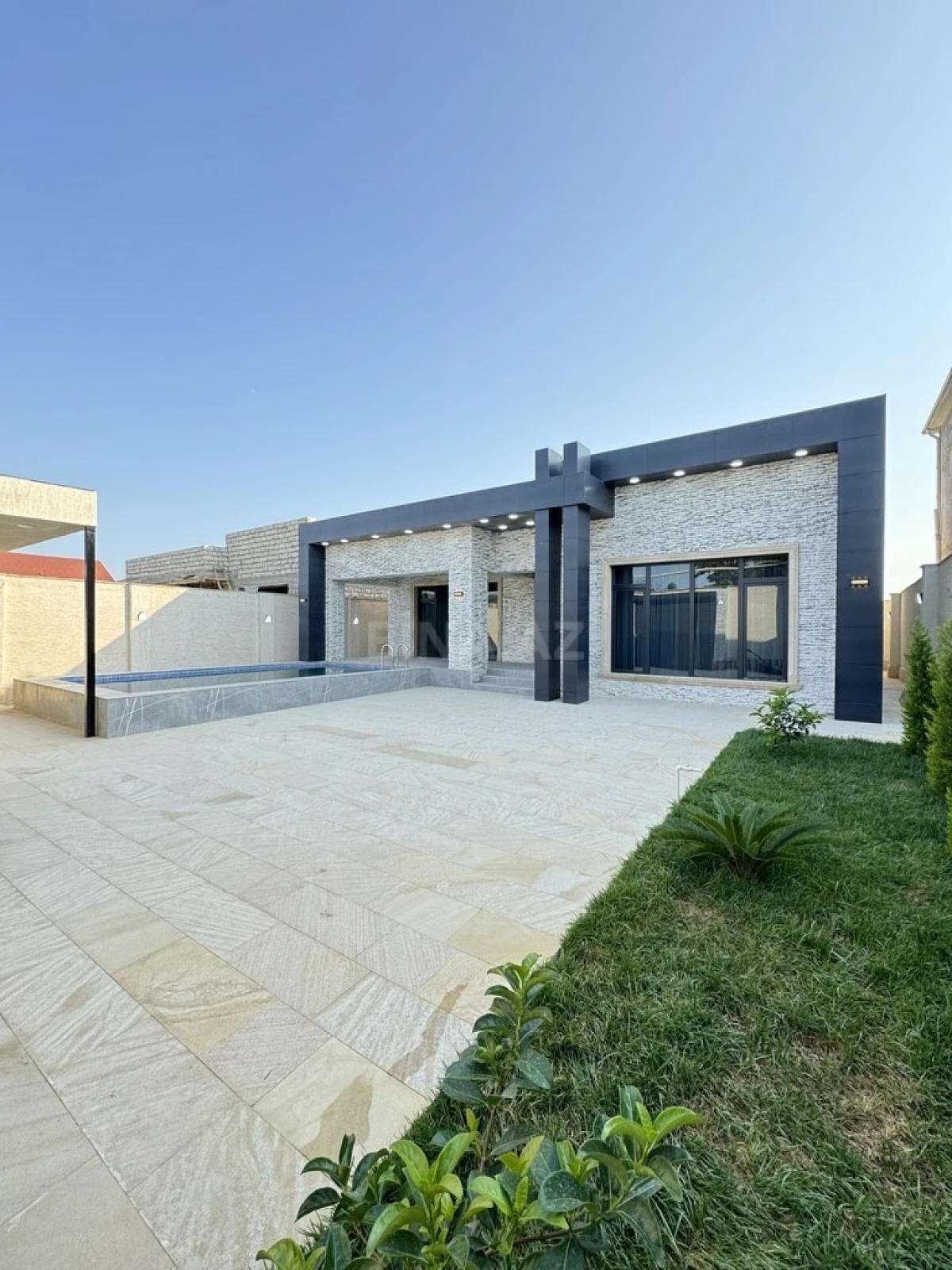 Satılır 4 otaqlı həyət evi 160 m²