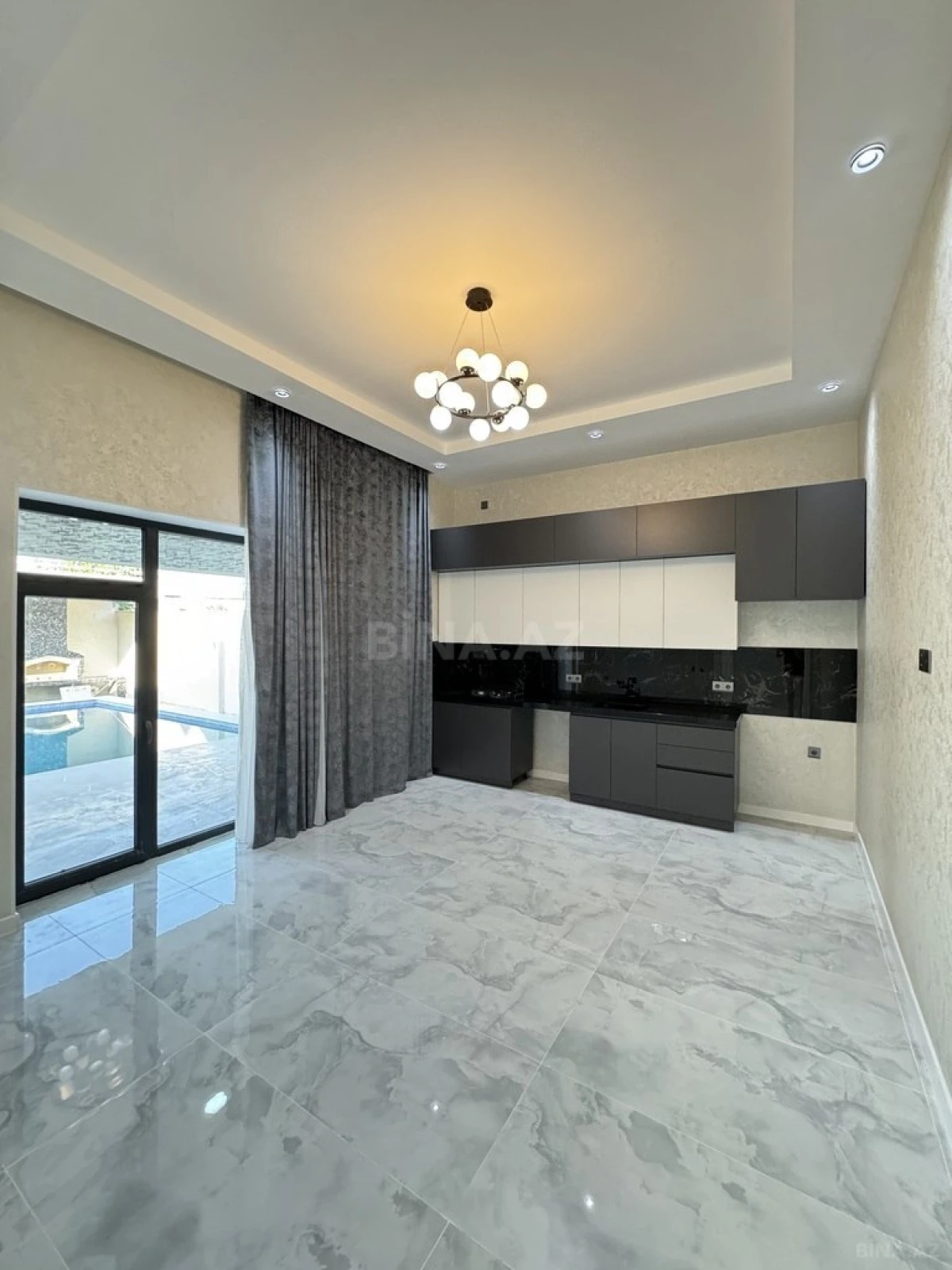 Satılır 4 otaqlı həyət evi 160 m²