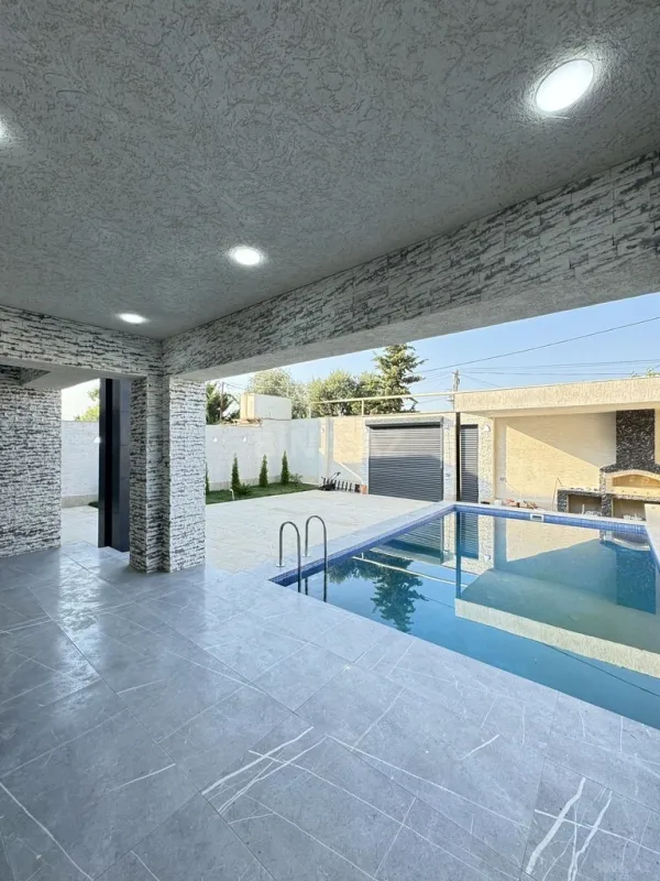 Satılır 4 otaqlı həyət evi 160 m²