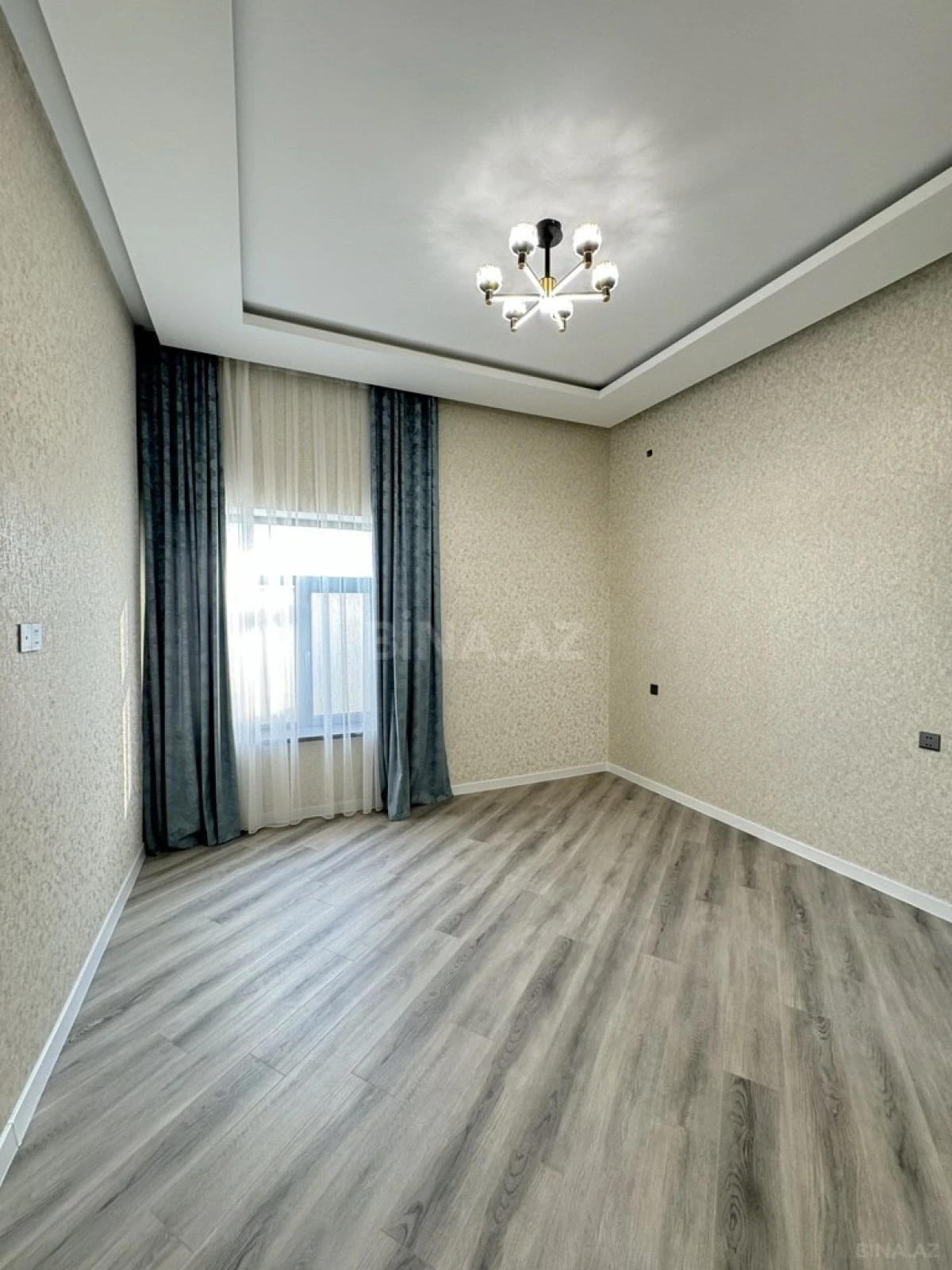 Satılır 4 otaqlı həyət evi 160 m²
