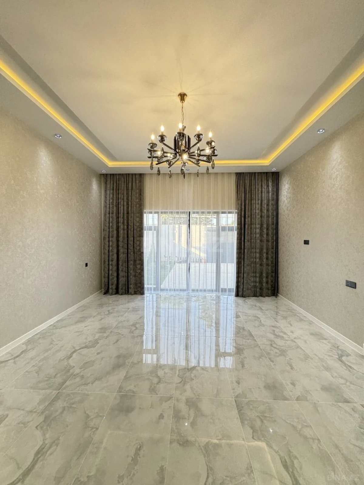 Satılır 4 otaqlı həyət evi 160 m²