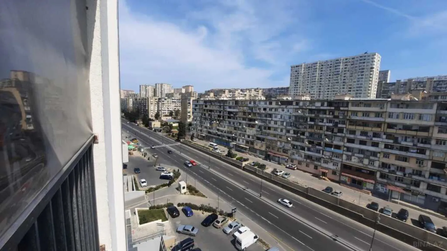 Satılır 4 otaqlı mənzil 155 m²