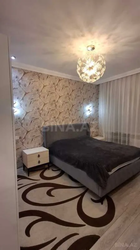 Satılır 3 otaqlı mənzil 125 m²