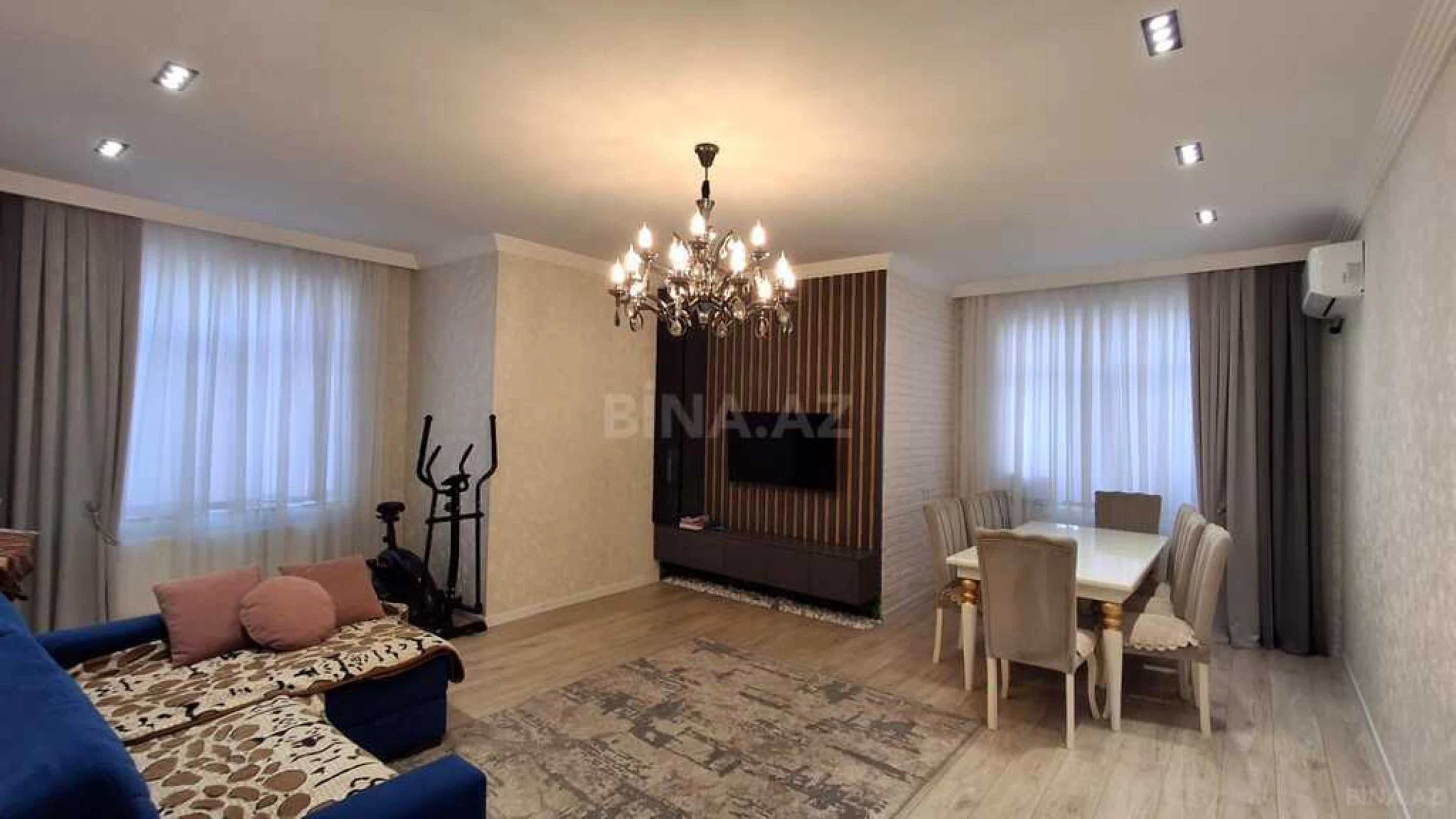 Satılır 3 otaqlı mənzil 125 m²
