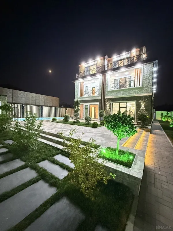 Satılır 9 otaqlı həyət evi 1000 m²