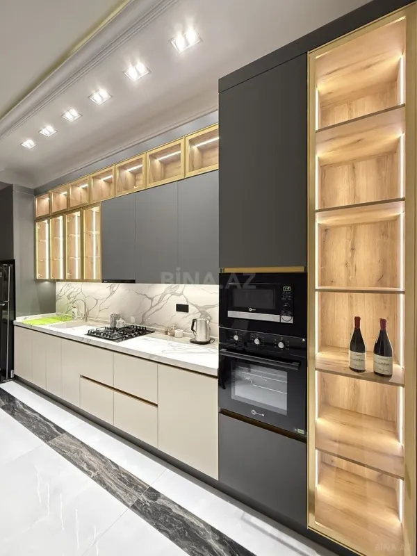 Satılır 9 otaqlı həyət evi 1000 m²