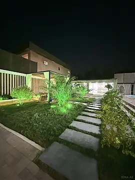 Satılır 9 otaqlı həyət evi 1000 m²