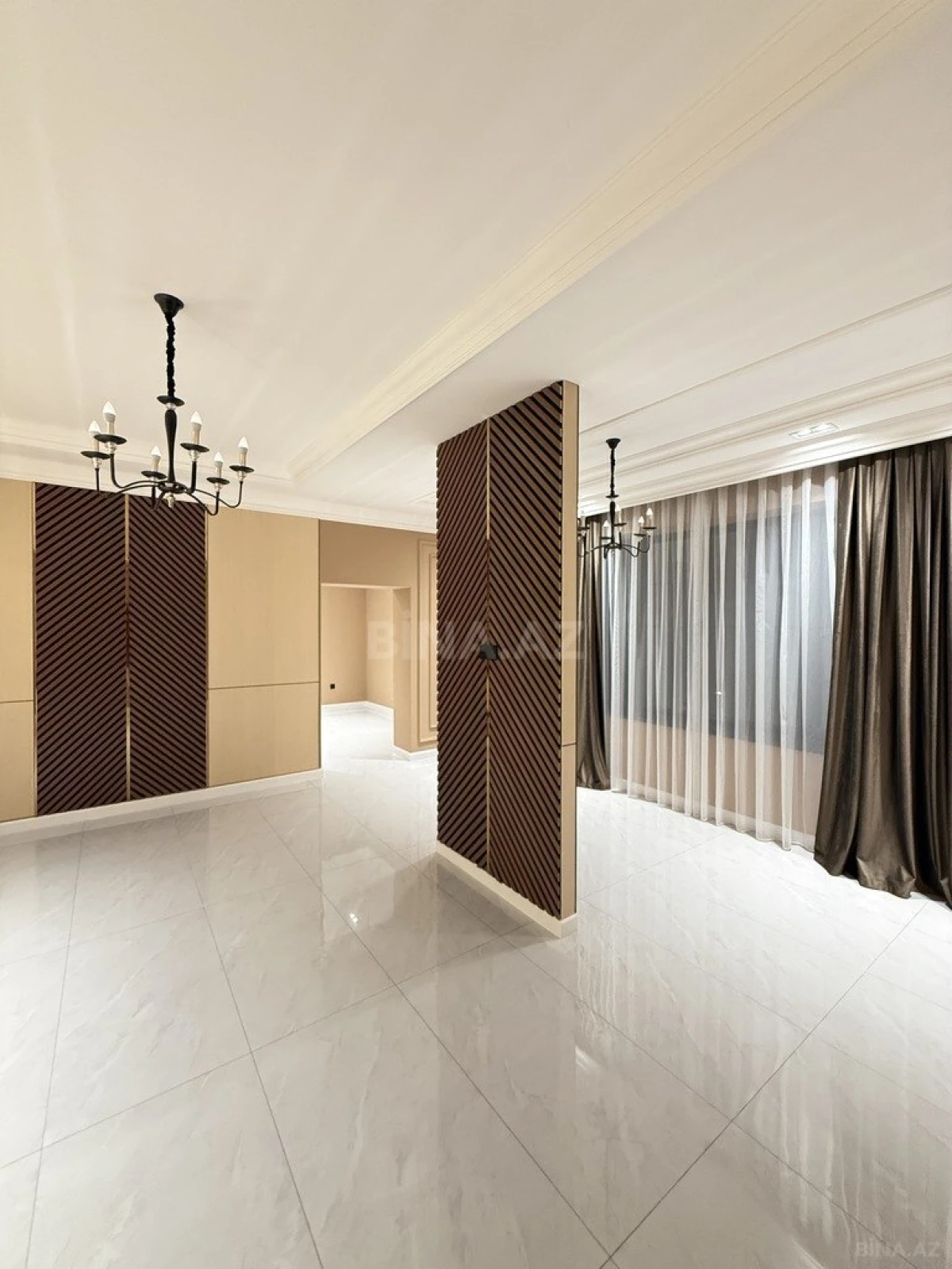 Satılır 9 otaqlı həyət evi 1000 m²