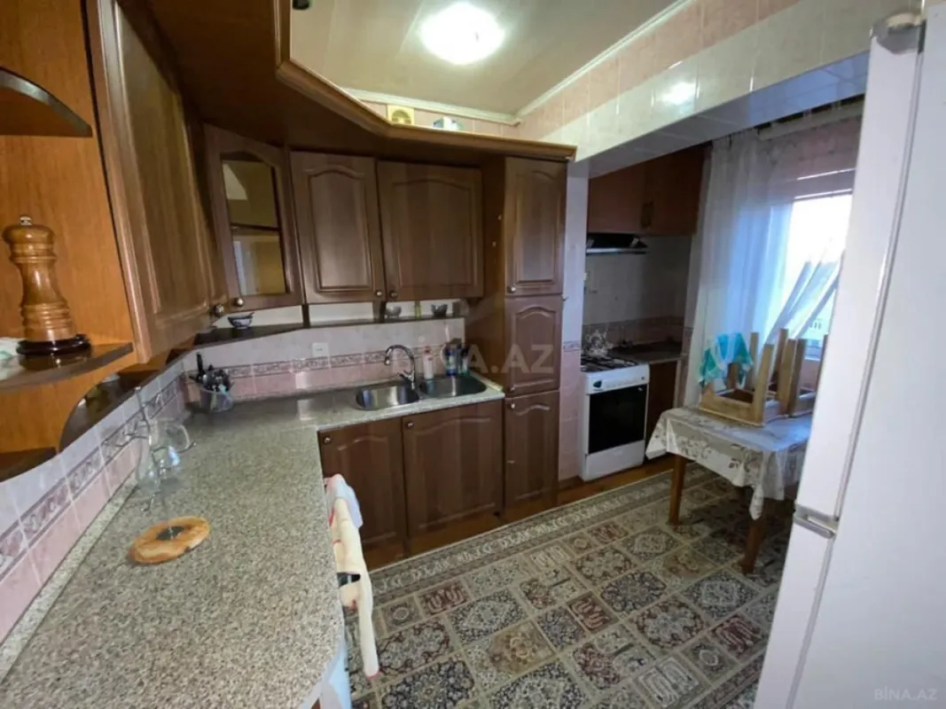 Satılır 4 otaqlı mənzil 100 m²