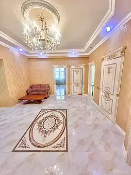 Satılır 3 otaqlı mənzil 142 m²