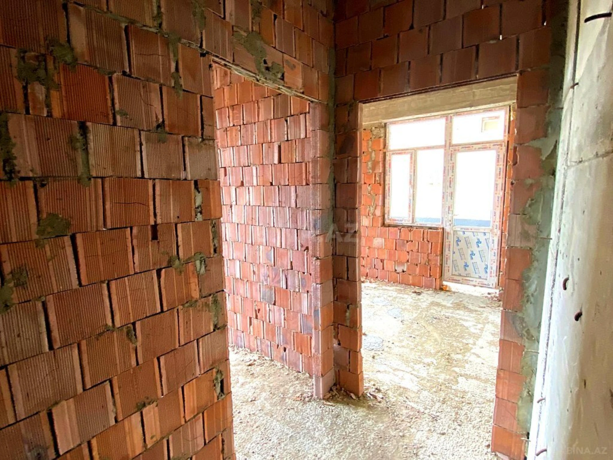 Satılır 3 otaqlı mənzil 116 m²