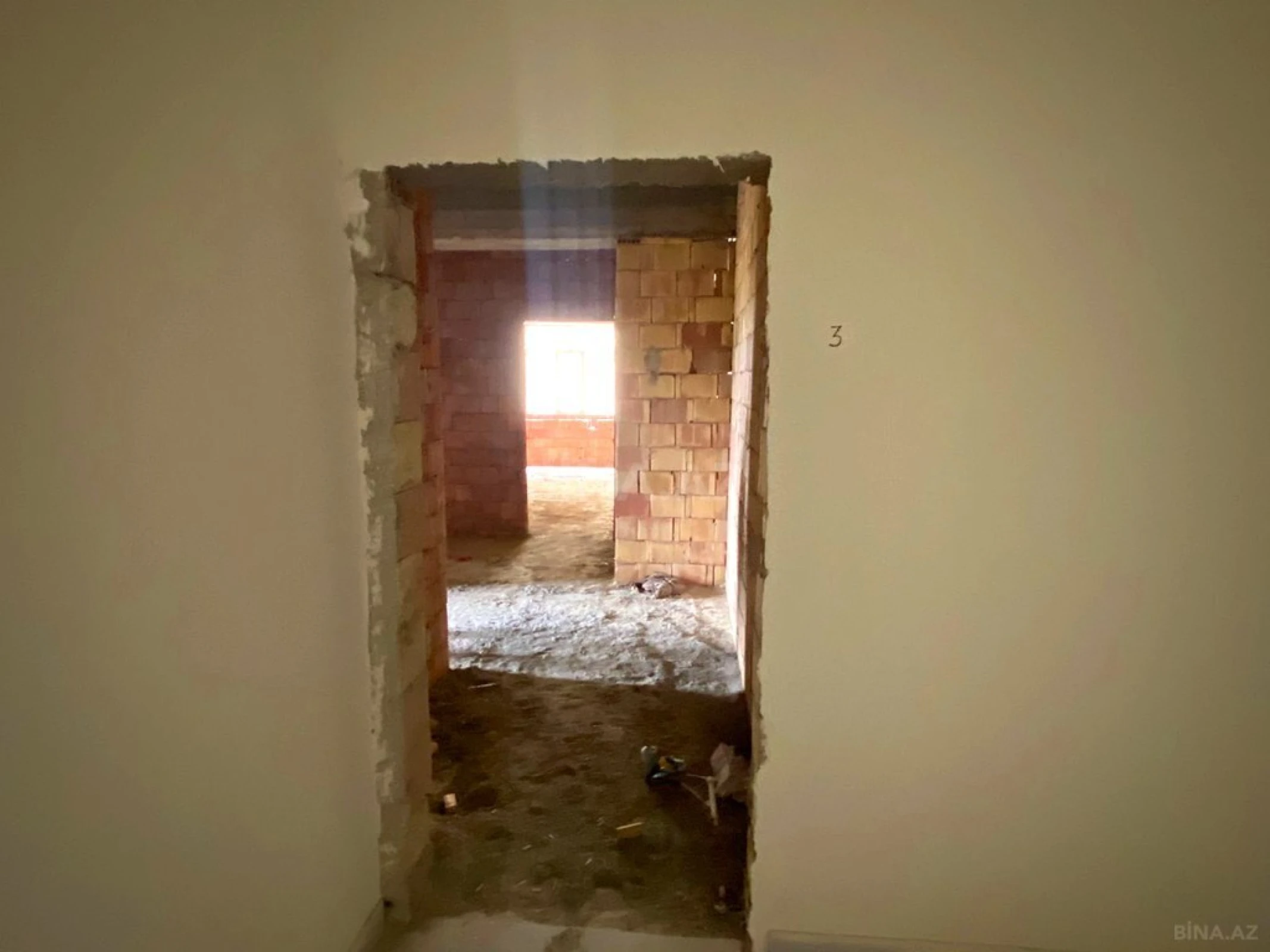 Satılır 3 otaqlı mənzil 116 m²